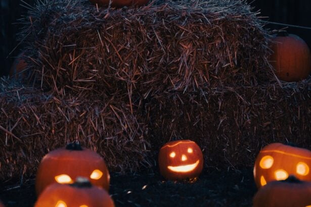 Jack-o'-lanterns on hay bales for Halloween